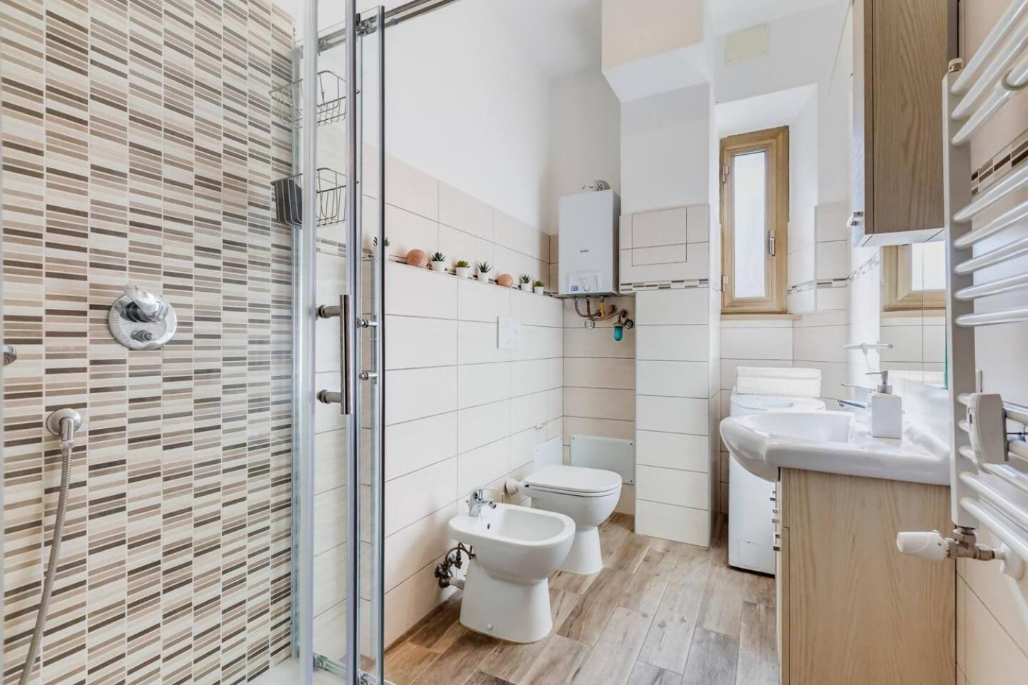 Bright And Spacious 2Bdr Apartment ローマ エクステリア 写真
